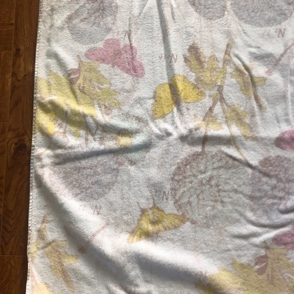 N/A white floral